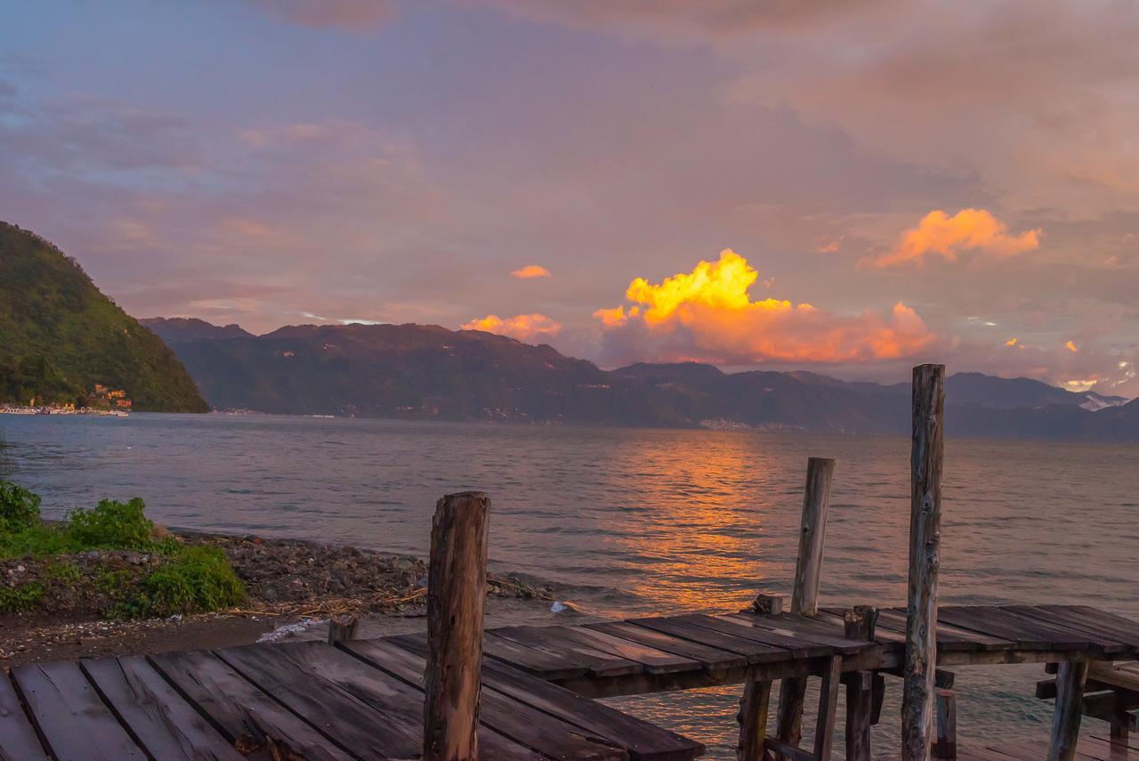 Lake Front Retreat At Los Elementos Santa Cruz La Laguna Ngoại thất bức ảnh